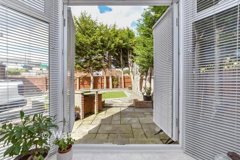 3 bedroom detached house for sale, Sutton Road, Maidstone, Kent