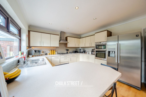 4 bedroom detached house for sale, Shepherds Hill, Harold Wood, RM3