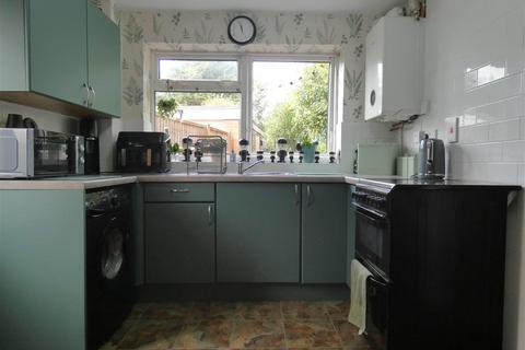 3 bedroom semi-detached house for sale, Sandringham Avenue, Burton-On-Trent