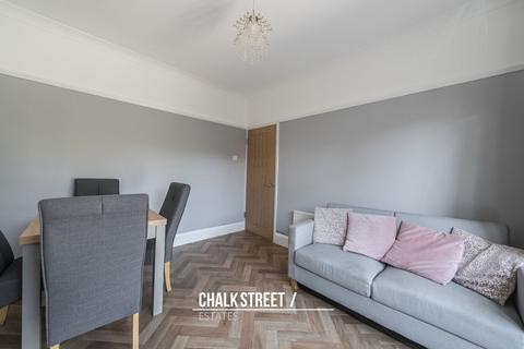 109 Upper Rainham Road, Hornchurch, RM12 4EF