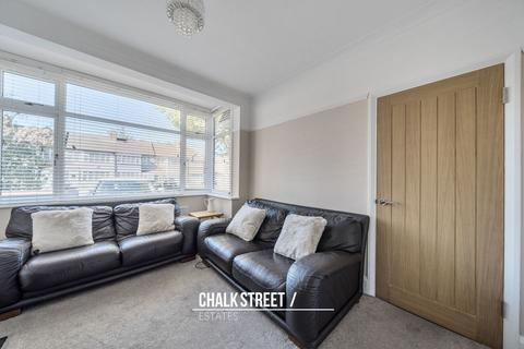 109 Upper Rainham Road, Hornchurch, RM12 4EF