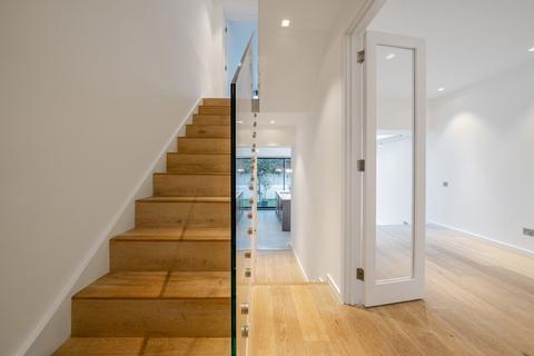 5 bedroom terraced house for sale, Bridge Lane, London, SW11