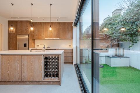 5 bedroom terraced house for sale, Bridge Lane, London, SW11