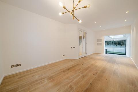 16 Bridge Lane, London, SW11 3AD