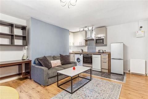 1 bedroom flat for sale, Cavendish Road, London SW12