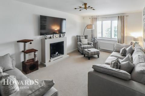 5 bedroom detached house for sale, Howard's Way, Bradwell