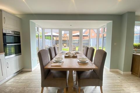 4 bedroom detached house for sale, Thorneycroft Way, Crewe