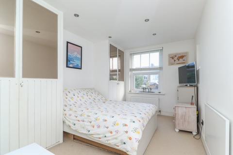 2 bedroom flat for sale, Minnis Road, Birchington, Kent, CT7