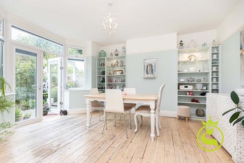 undefined, Twemlow Avenue, Poole BH14