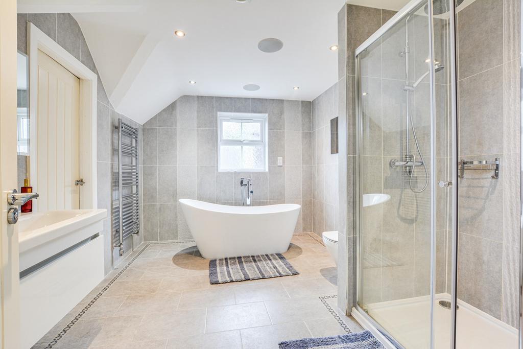 Ensuite