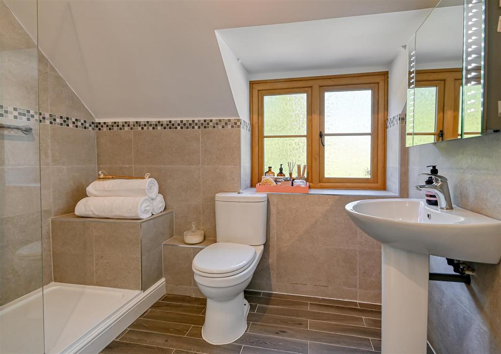 6 St Johns Court-15.jpg