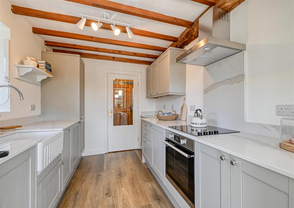 6 St Johns Court-04.jpg