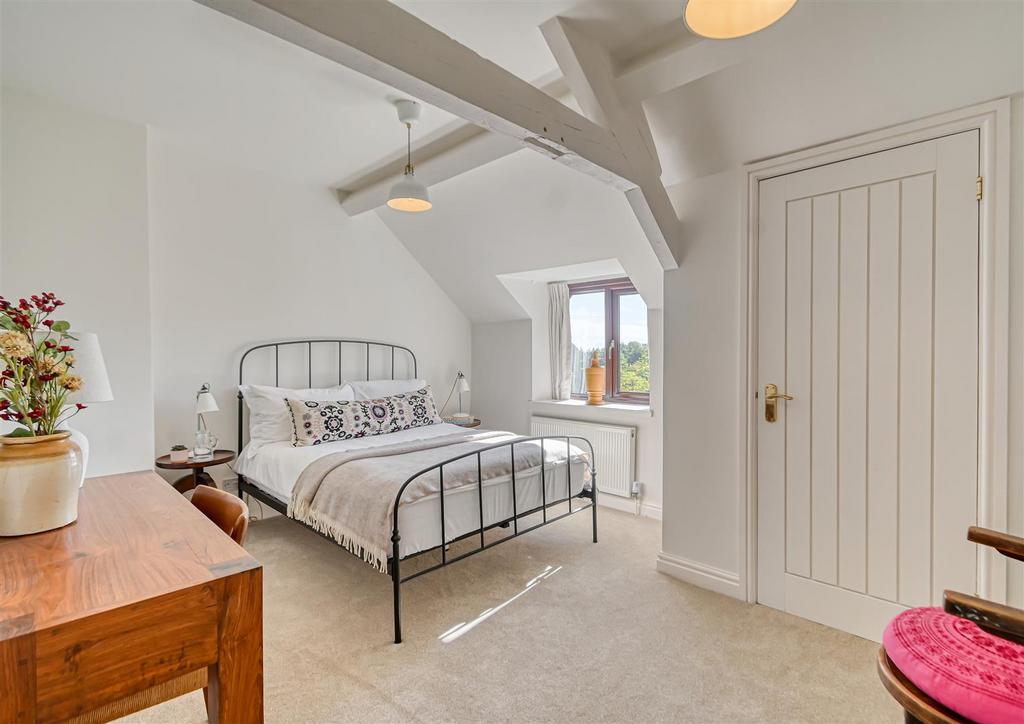 6 St Johns Court-13.jpg