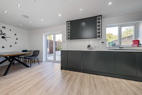 undefined, Blenheim Way, Isleworth, TW7