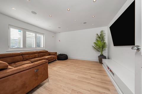 undefined, Blenheim Way, Isleworth, TW7