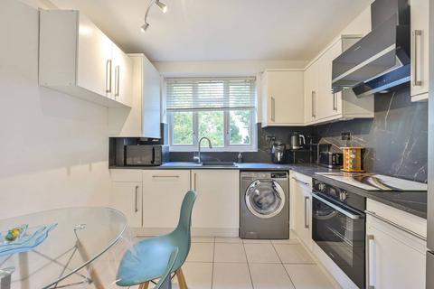 3 bedroom flat for sale, Whitnell Way, Putney, London, SW15
