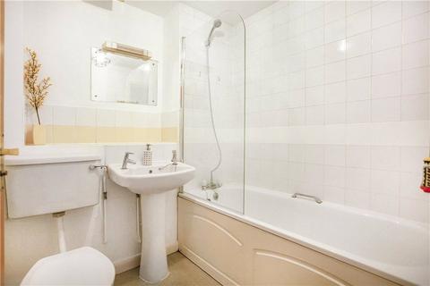 undefined, Cleeve Way, London, SW15