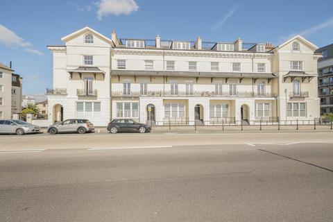 3 bed flat/apartment for rent in South Parade, Southsea PO4