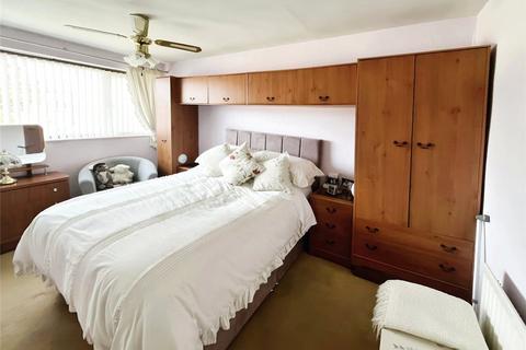 3 bedroom end of terrace house for sale, John Knight Road, Warwickshire CV12
