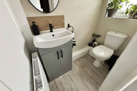 32 Brampton Lane, Armthorpe, Doncaster, DN3 3HX