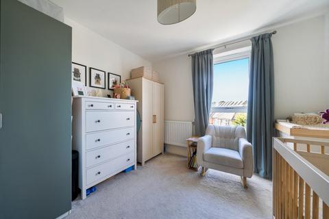3 bedroom flat for sale, Apple Yard, Anerley, London, SE20