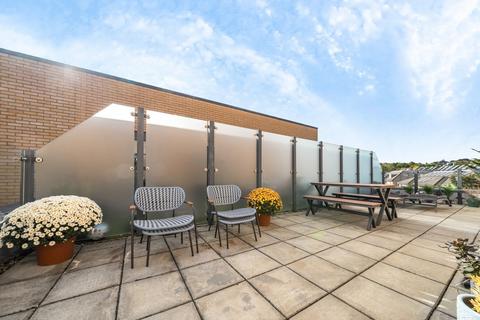 Apple Yard, Anerley, London, SE20