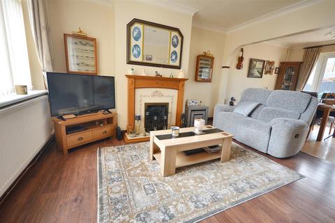 3 bedroom semi-detached house for sale, Woodlands Close, Stone
