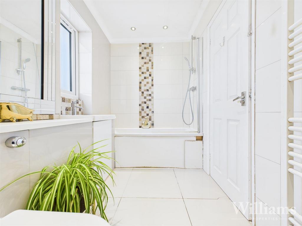 CAM02861 G0-PR0484-STILL033.jpg