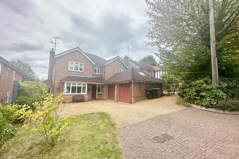 4 bedroom detached house to rent, Welwyn AL6