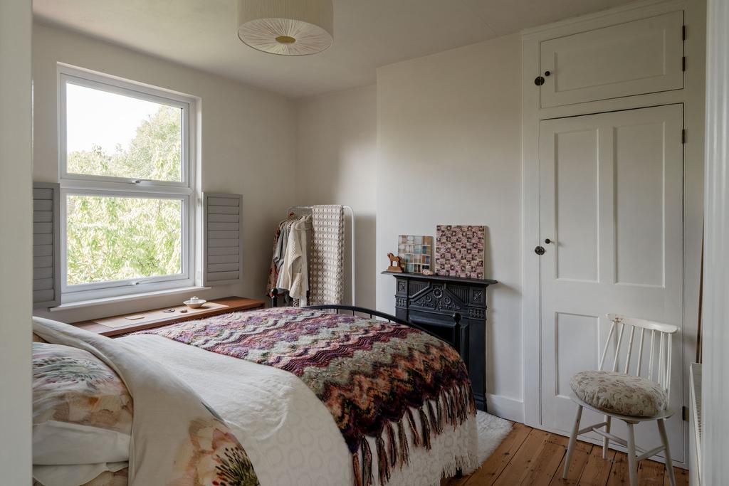 312233 - Ardleigh Road, London E17 - high res-0...