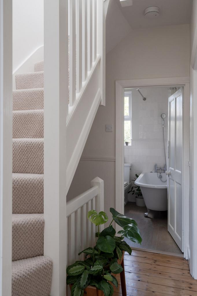 312229 - Ardleigh Road, London E17 - high res-0...