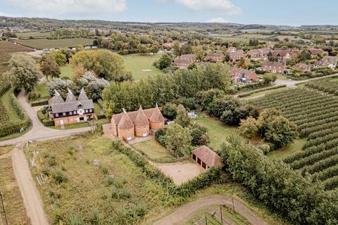 5 bedroom semi-detached house for sale, Bull Lane, Boughton-Under-Blean, ME13