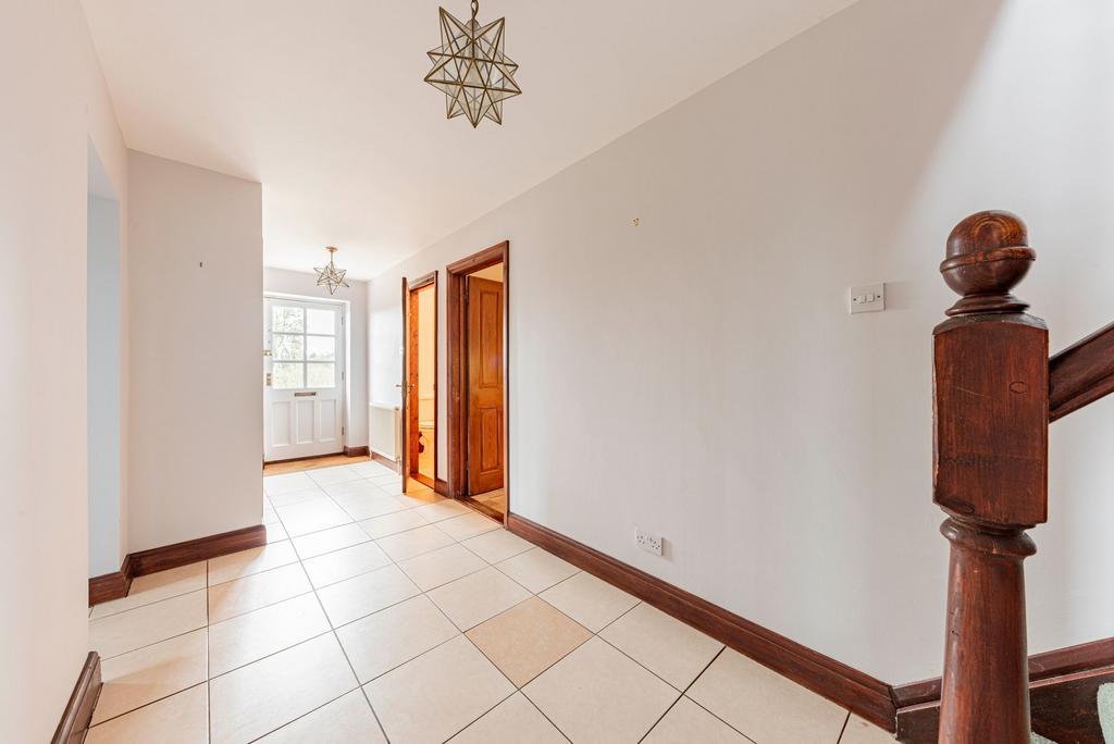 Entrance hall (1)
