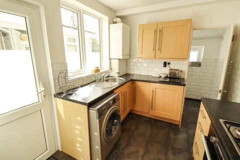 2 bedroom terraced house for sale, Crescent Avenue, Grays RM17