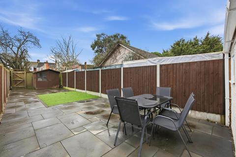 undefined, Crescent Avenue, Grays RM17