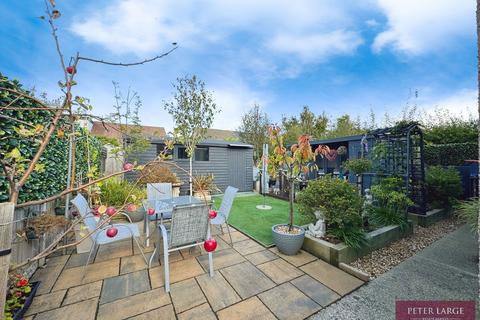 2 bedroom detached bungalow for sale, 161 Ffordd Derwen, Rhyl, LL18 2RN