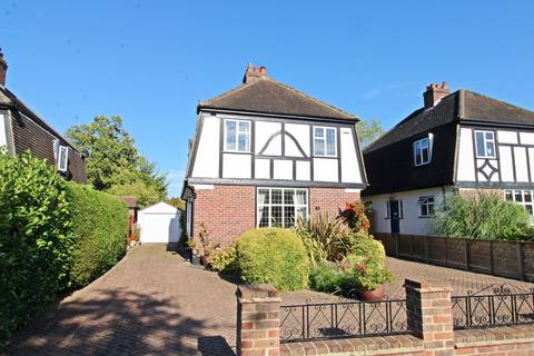 Hayes Way, Park Langley, Beckenham, BR3