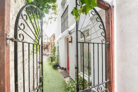 undefined, Hermit Place, London, Kilburn, NW6