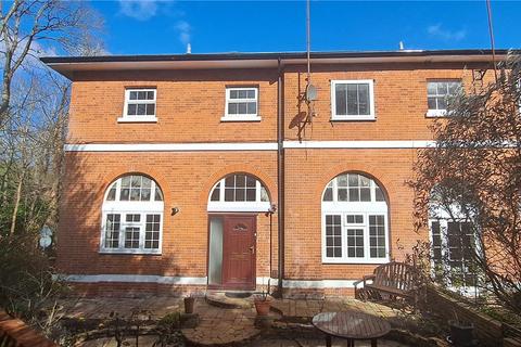 4 bedroom semi-detached house for sale, Rectory Road, Hampshire GU14