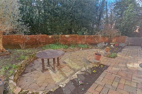 4 bedroom semi-detached house for sale, Rectory Road, Hampshire GU14