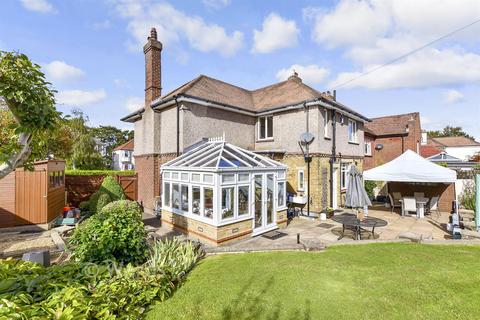 4 bedroom detached house for sale, Loose Road, Maidstone, Kent