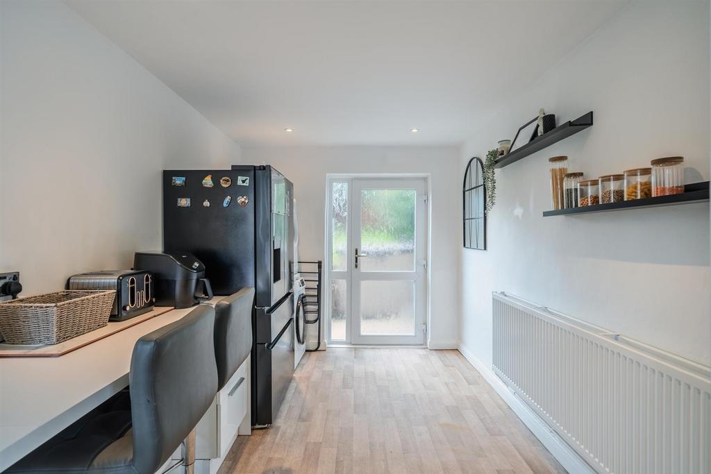 57 Mynydd Maen Road-15.jpg