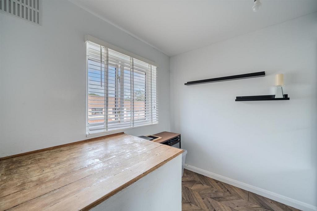 57 Mynydd Maen Road-4.jpg