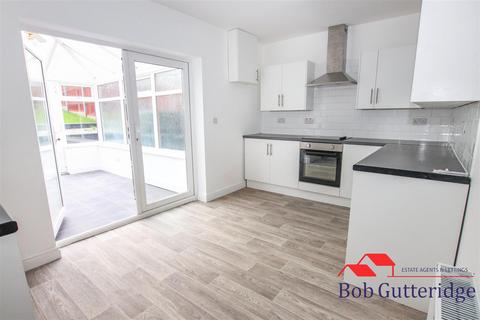 3 bedroom semi-detached house to rent, Rosemary Place, Sneyd Green, Stoke-On-Trent