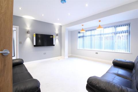 *From £120pppw excluding bills* Fletcher Road, Beeston, Nottingham - UON