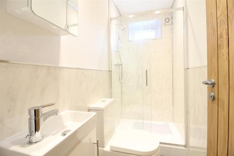 6 bedroom semi-detached house to rent, *From £120pppw excluding bills* Fletcher Road, Beeston, Nottingham - UON