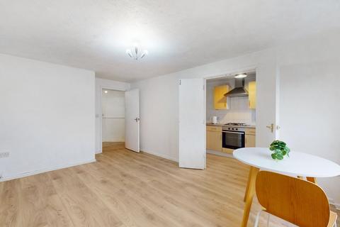 1 bedroom apartment for sale, Connaught Road, Silvertown