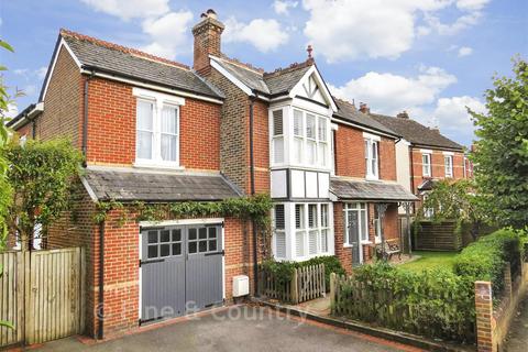 4 bedroom detached house for sale, St. Mary's Road, Tonbridge TN9