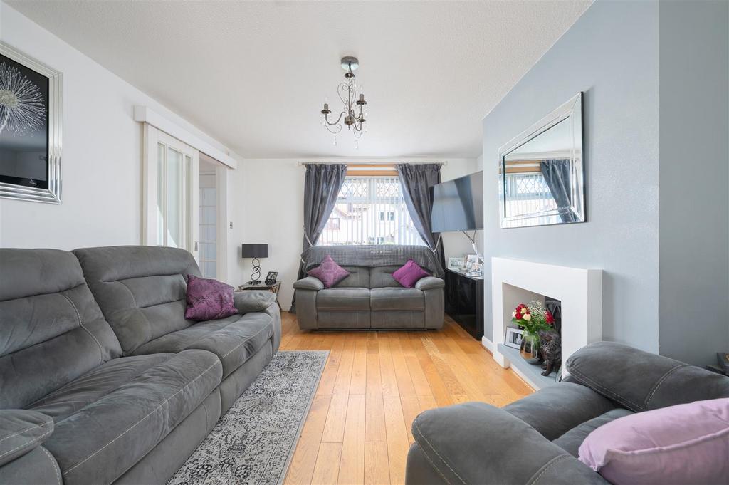 8 Duffy PLace007.JPG