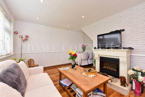 3 bedroom semi-detached house for sale, Albemarle Avenue, Potters Bar, EN6